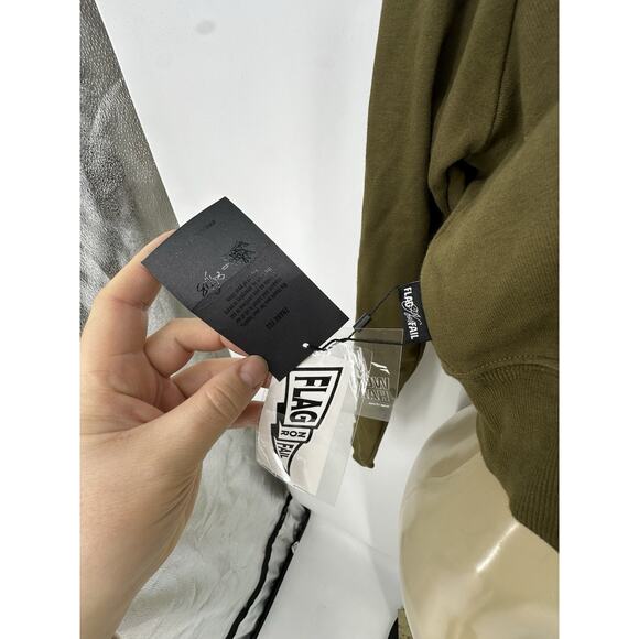 NEW Flag Nor Fail Small Women Cropped Hoodie Sweatshirt Graphic Print 7-1k - Picture 2 of 8